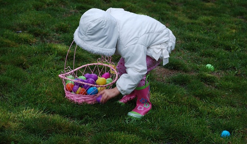 Dye Easter Eggs Naturally and then set up a hunt in the yard!