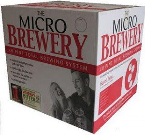 Un kit de microbrasserie Un kit de boîte pour créer votre propre microbrasserie.